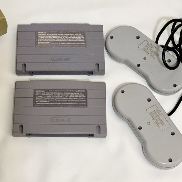 Nintendo SNES Console Controllers Cords 2 Sports Games For Parts Or Repair Only - Picture 3 of 12